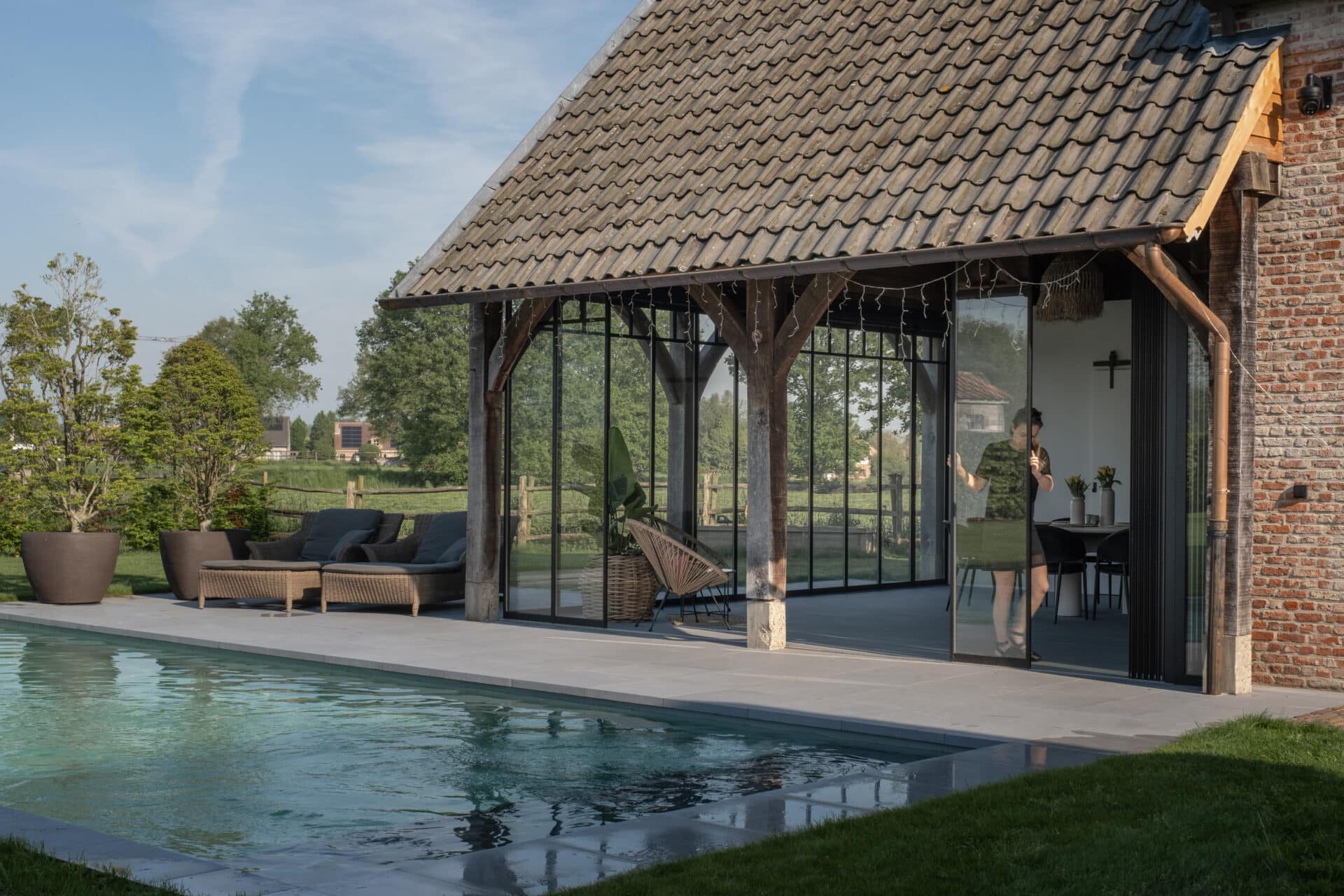 Draaibare schuifwand dubbel glas: de perfecte combinatie van comfort en flexibiliteit voor je buitenruimte 1 Draaibare schuifwand dubbel glas